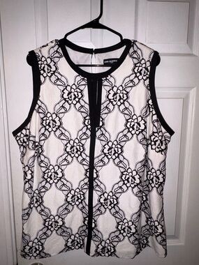 Karl Lagerfeld Black and White Sleeveless Lace-Trim Top